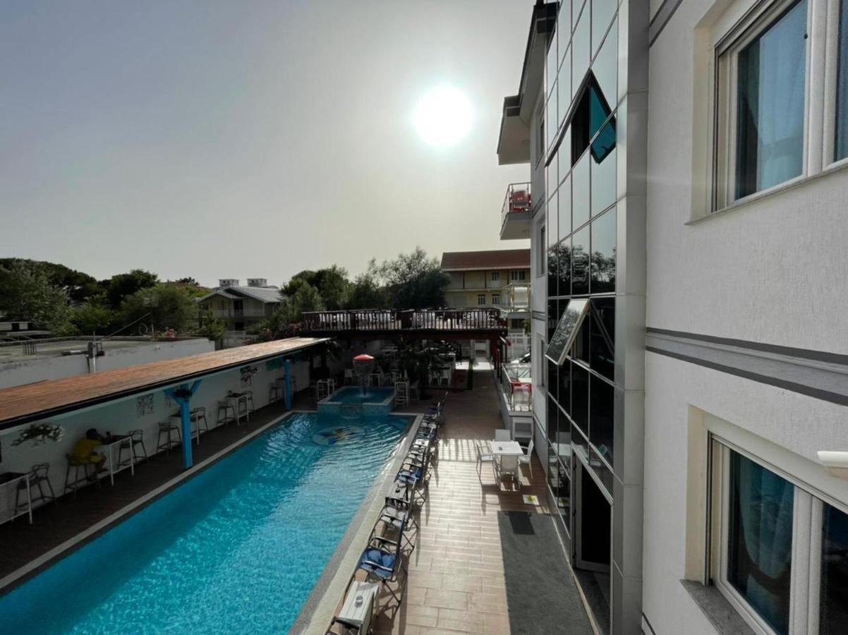 Brian Hotel Velipojë エクステリア 写真